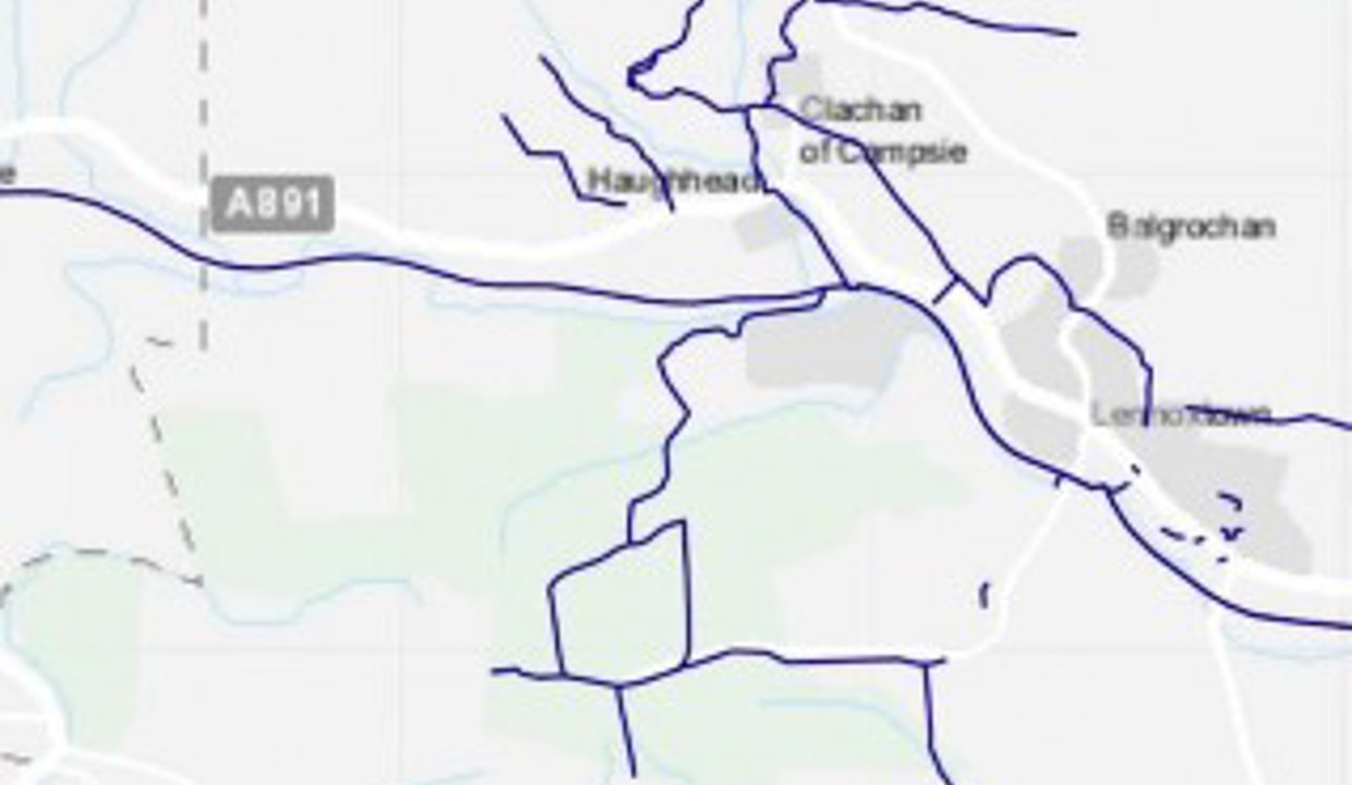 The western half of Lennoxtown area with off-road path network marked.