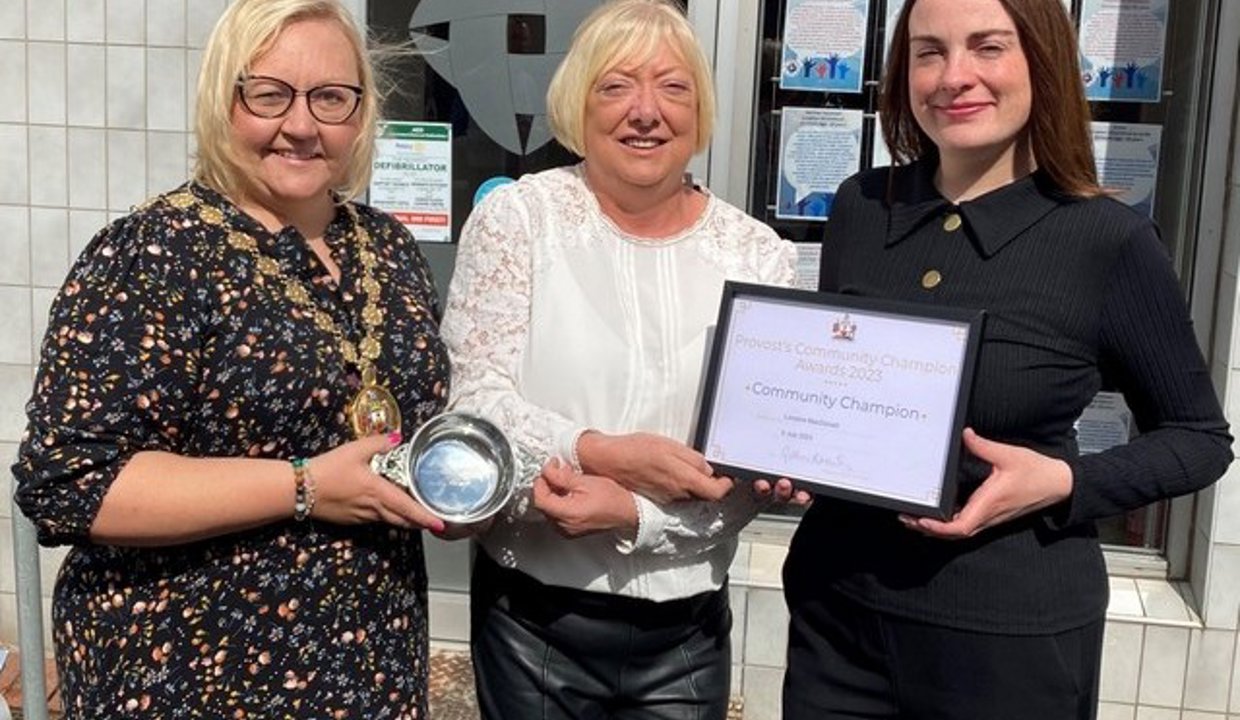 Lorraine MacDonald with Provost Gillian Renwick and Depute Provost Colette McDiarmid